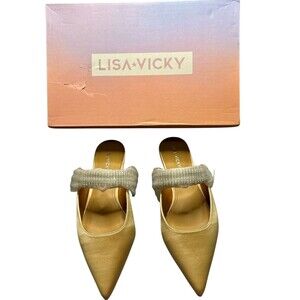 LISA VICKY Move-V Champagne Satin Flats Rhinestone Strap Women’s Shoes 7.5M